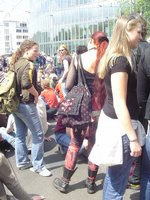 фотки со студенческой демонстрации протеста против ввода налога на учёбу в Дюссельдорфе,  Активистка непойми-чего из Аахена
