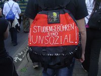 фотки со студенческой демонстрации протеста против ввода налога на учёбу в Дюссельдорфе, Налог на учёбу АСОЦИАЛЕН!